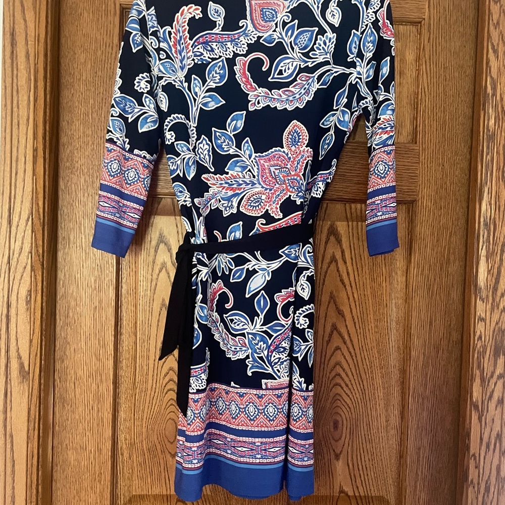 Dress - Picture 2 of 3